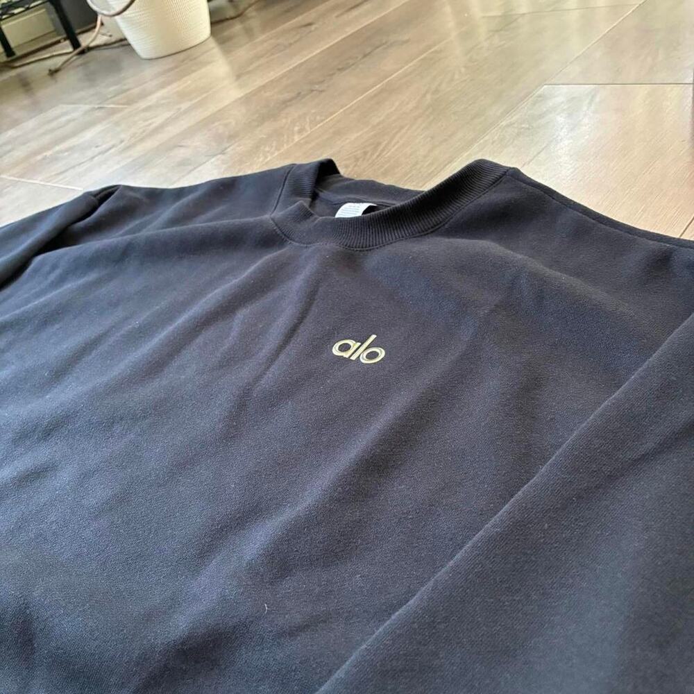 Alo Black Accolade Pullover Crewneck Size Medium - Picture 2 of 8